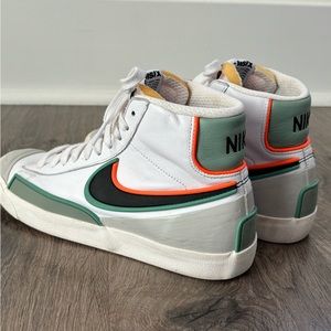 Nike blazers Sage green and orange woman’s size 9